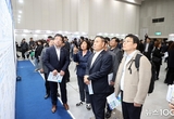 수원특례시의회 이재식 의장, 2025 세대별 역량맞춤 수원시 일자리박람회 참석