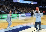 이동환 고양시장 '고양소노 스카이거너스 홈개막전'에서 시투