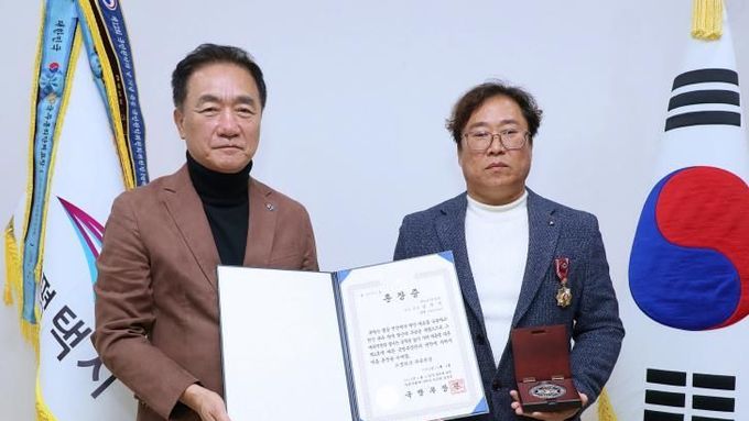 평택시, '6․25전쟁 故 김준기 님 무공훈장' 손자에게 전수