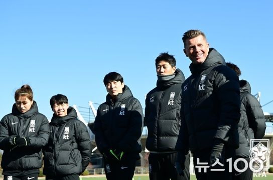 콜린 벨 감독은 올해부터 월드컵에서의 완성도를 높이기 위한 디테일을 작업 중이다.