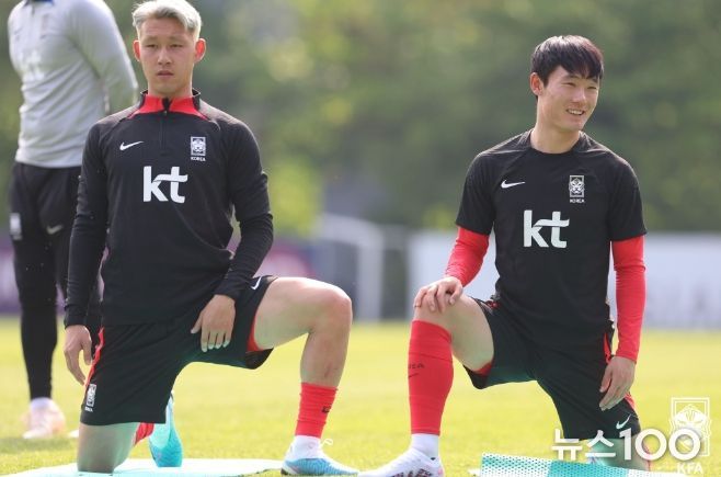 지난 15일부터 사흘간 24세 이하 대표팀 소집훈련에 참여했던 송민규(왼쪽)와 엄원상(오른쪽).