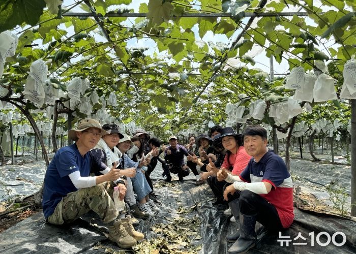 소흘읍 행정복지센터, 영농철 농촌 일손돕기 봉사 실시