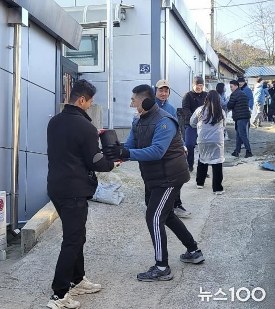 시흥시 신현동, 사랑의 연탄 나눔 봉사로 온기 전달