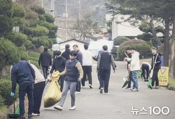 의왕시, 청계정수장 봄맞이 대청소로 쾌적한 근무환경 조성