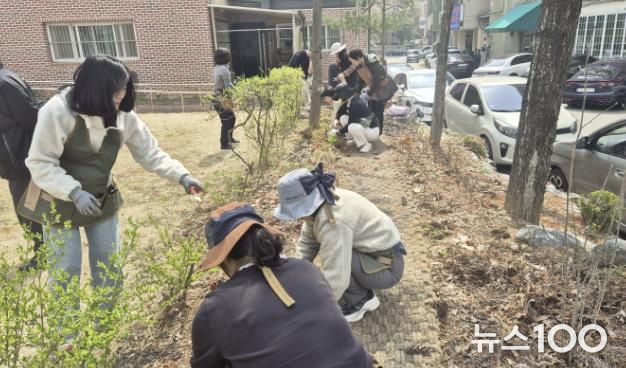 시흥시청 ‘정원 동호회’, 경로당 찾아 정원 가꿔