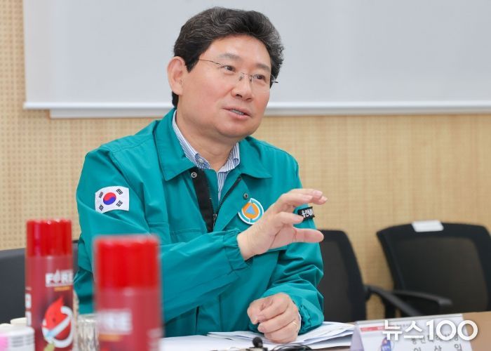 1일 용인서부소방서에서 열린 제12회 용인특례시 안전문화살롱에 참석한 이상일 시장이 발언하고 있다