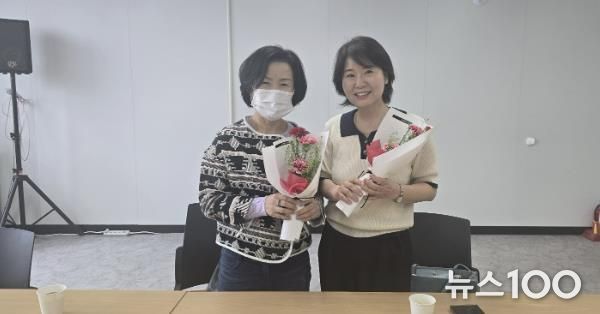 안산시, 스승의날 맞아 아동복지 교사·종사자에 감사의 카네이션 전달