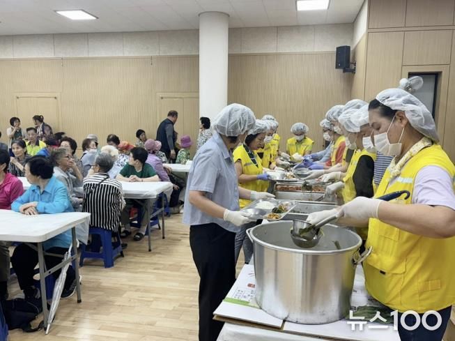 수원시자원봉사센터, 우만1동에서