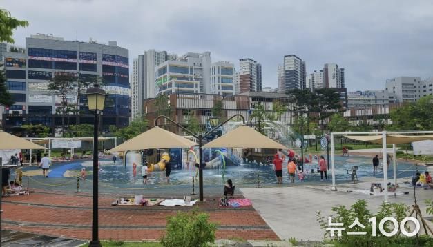 봉담 삼봉근린공원 물놀이장