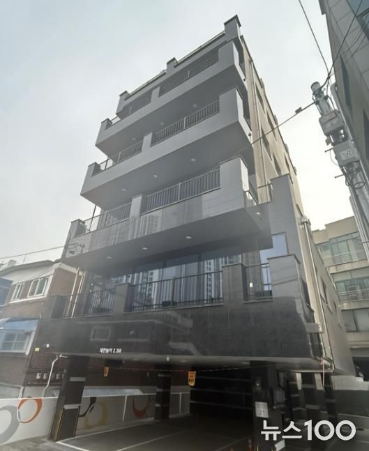 청소년상담복지센터가 이전할 신축건물(철산동 227-1) 전경.