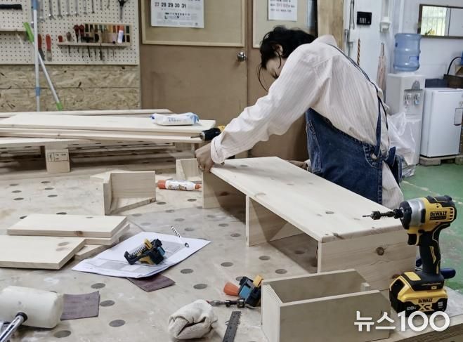 나눔목공소가 오는 11월 1일부터 한 달간 시민과 함께하는 목공기초반 ‘안녕, 목공’을 운영한다.
