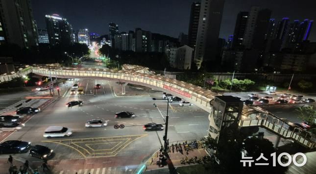 수원시 영통구, 호수공원육교 새 단장 완료