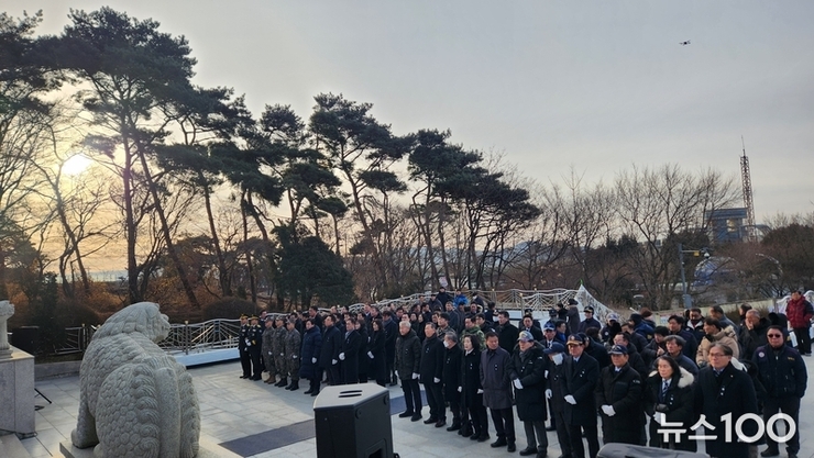 평택시, 현충탑 신년참배로 병오년 새해 시작