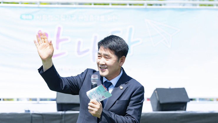 화성특례시의회, ‘제4회 고립가구 관심증대를 위한 만나다 축제’ 참석… “이웃과의 연결이 고립을 예방하는 첫걸음”