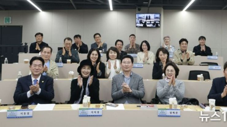 이상일 용인특례시장 "용인 반도체에 대한 전력·용수공급 계획을 정부가 세워놓고도 실행 의지를 보이지 않는 것은 국가경쟁력을 스스로 훼손하는 행위나 다름없다"