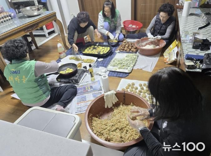 구리시 교문1동 새마을부녀회, 연말연시 맞아 ‘사랑의 떡국 나눔’ 실천