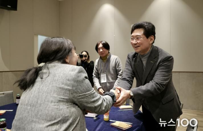 이상일 용인특례시장은 26일 주민자치 활성화를 위한 주민자치연합회 워크숍에 참석했다