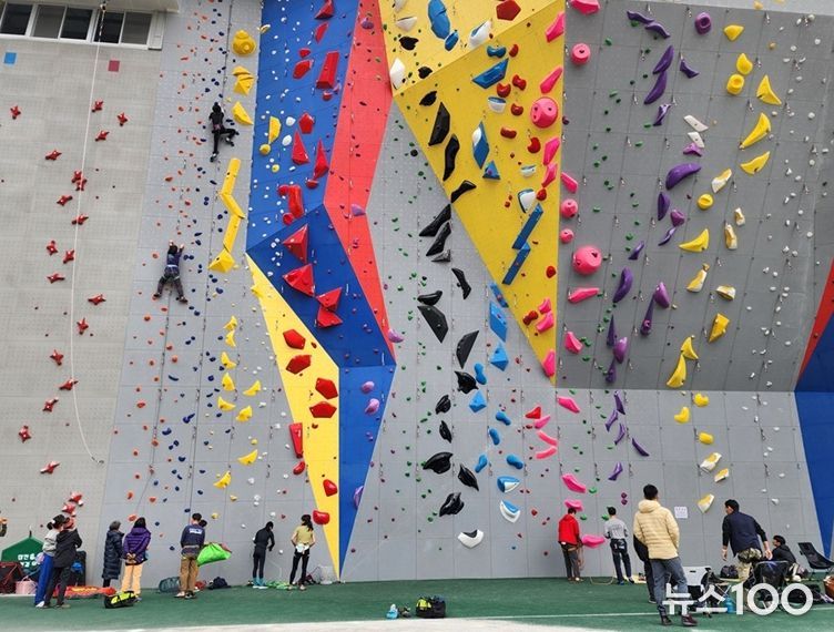 파주시, 국제규격 인공암벽장 문 열었다… 4월부터 시민 이용 가능