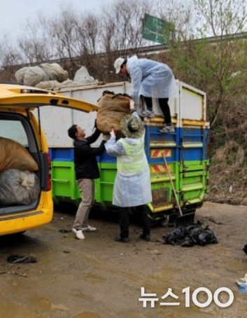 남양주시 진접오남행정복지센터, 농가와 함께 폐비닐 수거활동 전개